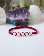 Cargar imagen en el visor de la galería, ✧ Pulsera de macramé con piedras naturales: Cuarzo rosa