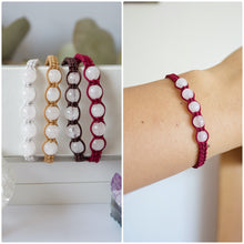 Load image into Gallery viewer, ✧ Pulsera de macramé con piedras naturales: Cuarzo rosa
