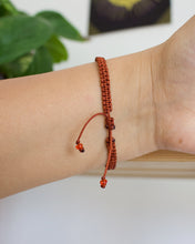 Load image into Gallery viewer, ✧ Pulsera de macramé con piedras naturales: Ojo de buey
