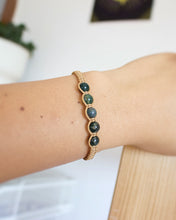 Load image into Gallery viewer, ✧ Pulsera de macramé con piedras naturales: Jade
