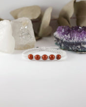 Load image into Gallery viewer, ✧ Pulsera de macramé con piedras naturales : Jaspe Rojo
